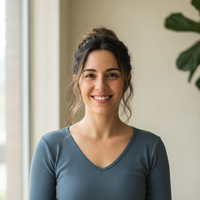 profile picture of a 30 years old yoga teacher. Chilean woman